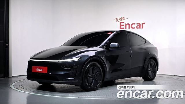 Tesla Model Y RWD — пробег 9 533 км — фото 1 из 5