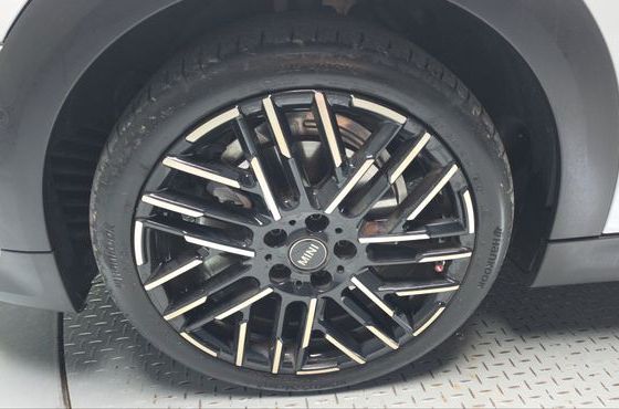 Mini Cooper Favoured — пробег 11 831 км — фото 5 из 5