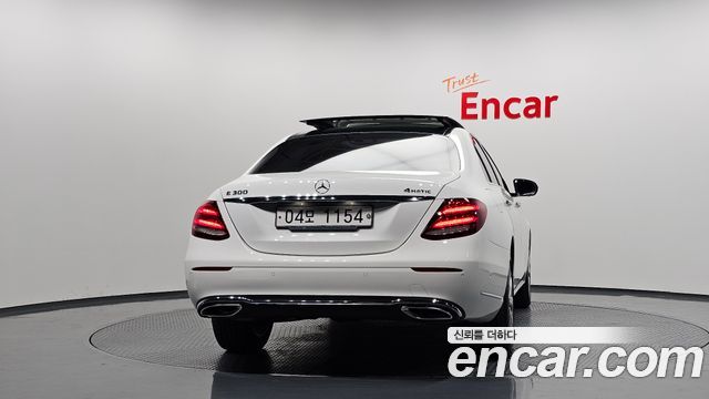 Mercedes-Benz E-Class E300 4MATIC Exclusive — пробег 89 054 км — фото 4 из 5