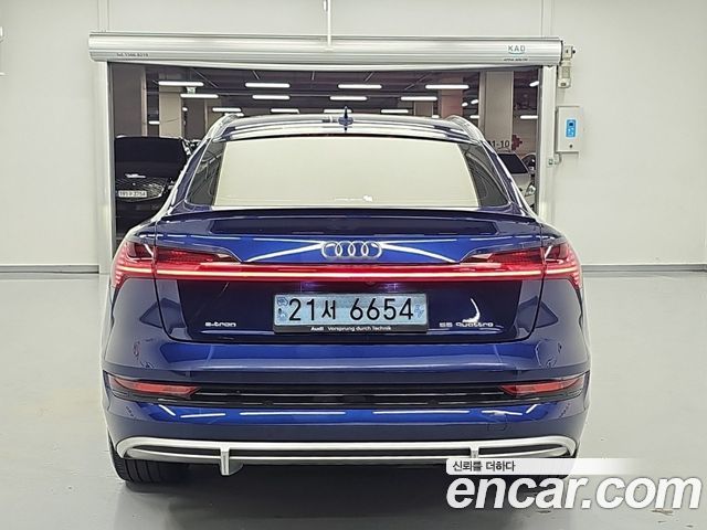 Audi e-tron 55 Quattro Sportback — пробег 64 739 км — фото 3 из 5