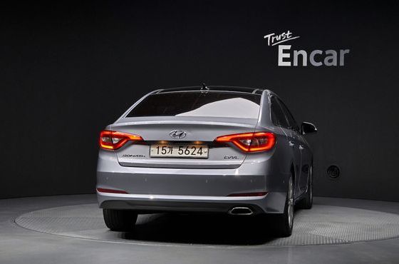 Hyundai Sonata 2.0 Premium — пробег 132 459 км — фото 4 из 5