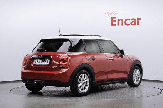 Mini Cooper 5Door HIGH 3rd — пробег 54 790 км — фото 2 из 5