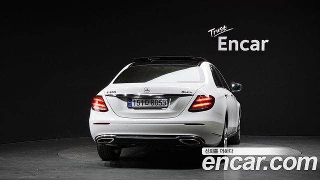 Mercedes-Benz E-Class из Кореи Encar