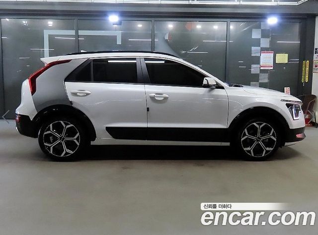 Kia Niro Signature — пробег 34 668 км — фото 3 из 5