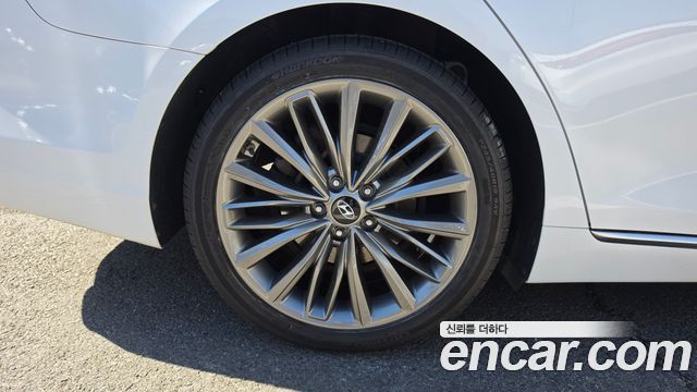 Hyundai Grandeur из Кореи Encar