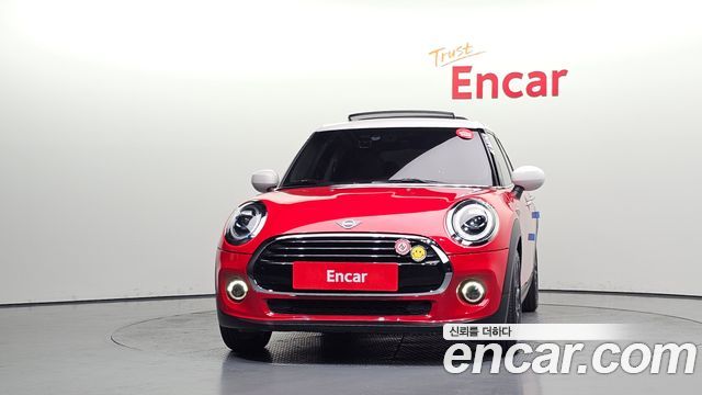 Mini Cooper 5Door HIGH 3rd — пробег 31 096 км — фото 3 из 5