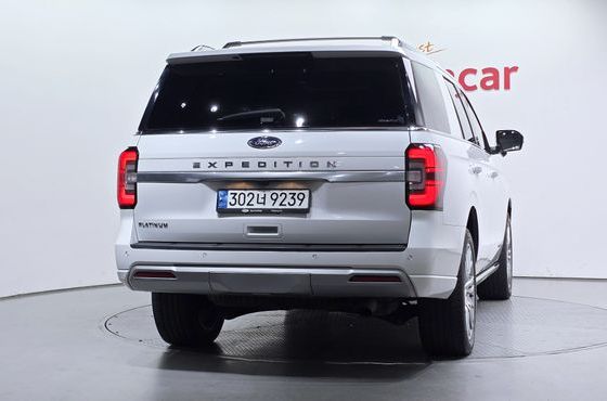 Ford Expedition Platinum 4WD 7Seater — пробег 108 337 км — фото 4 из 5