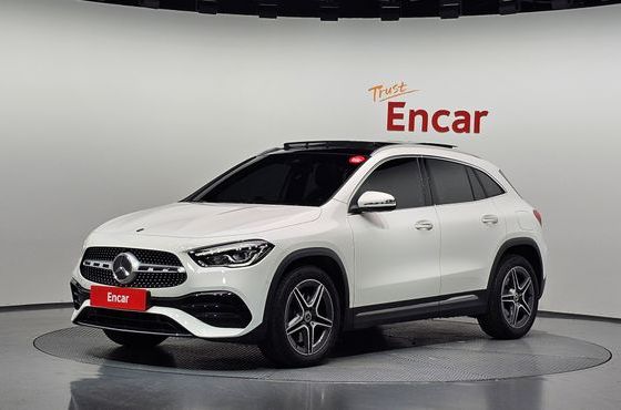 Mercedes-Benz GLA-Class GLA250 4MATIC — пробег 44 227 км — фото 1 из 5