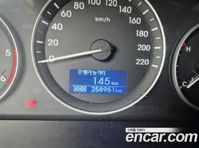 Hyundai Starex Van 3-Seater Smart — пробег 259 000 км — фото 3 из 5