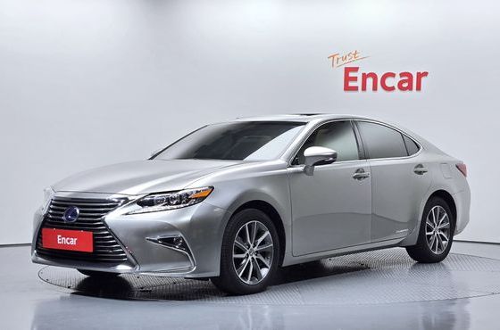 Lexus ES Supreme XV60 — пробег 71 345 км — фото 1 из 5