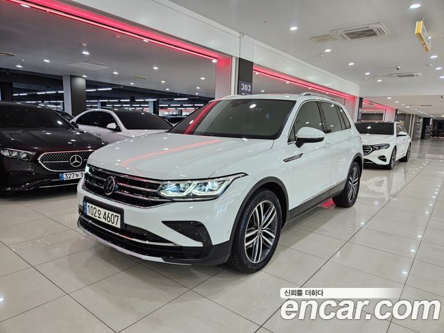 Volkswagen Tiguan 2.0 TDI Prestige — пробег 32 879 км — фото 1 из 5
