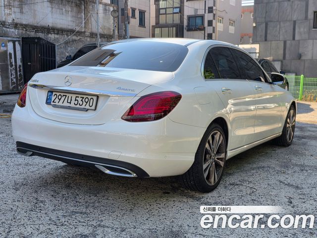 Mercedes-Benz C-Class C220 d 4MATIC — пробег 83 500 км — фото 4 из 5