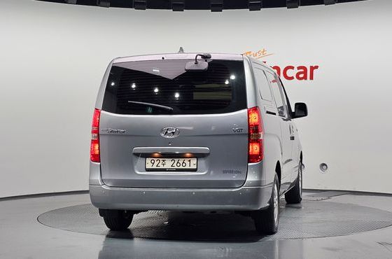 Hyundai Starex Van 3-Seater Smart — пробег 39 998 км — фото 4 из 5