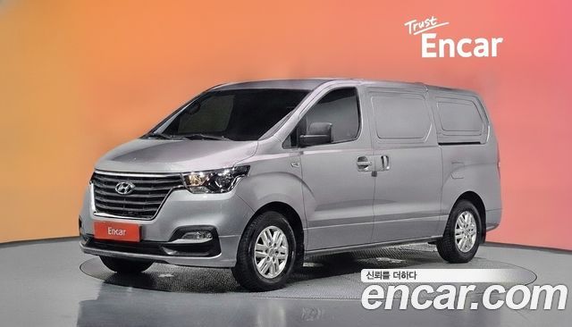 Hyundai Starex Van 3-Seater Smart — пробег 39 998 км — фото 1 из 5
