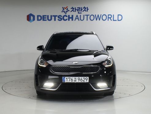 Kia Niro Prestige — пробег 170 960 км — фото 3 из 5