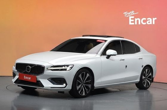 Volvo S60 B5 Ultimate Bright — пробег 30 283 км — фото 1 из 5