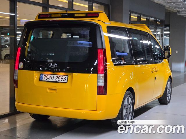 Hyundai Staria L3.5  Kinder Safety Car 15-Seater — пробег 26 600 км — фото 3 из 5