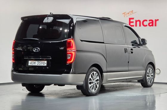 Hyundai Starex Urban 9-Seater Exclusive — пробег 118 222 км — фото 2 из 5