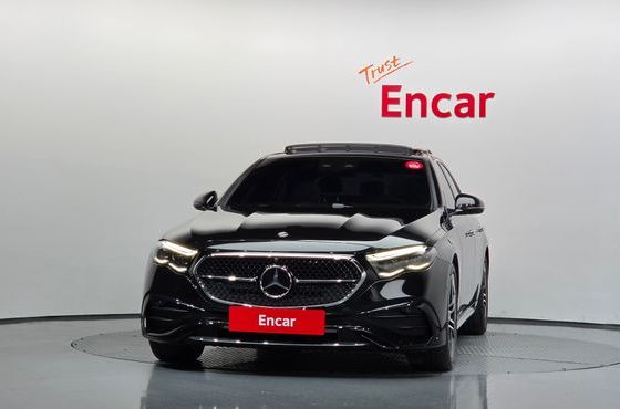 Mercedes-Benz E-Class E300 4MATIC AMG Line — пробег 4 042 км — фото 3 из 5