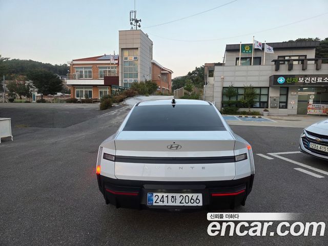 Hyundai AVANTE 2.0 Modern — пробег 300 км — фото 3 из 5