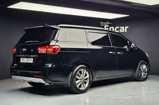 Kia Carnival 9-seater Noblesse — пробег 262 871 км — фото 2 из 5