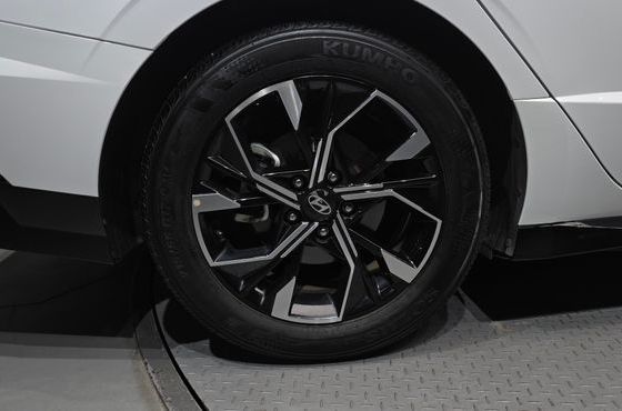 Hyundai Sonata 2.0 Premium — пробег 27 459 км — фото 5 из 5