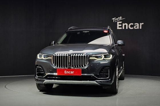 BMW X7 xDrive 40d Design Pure Excellence 6-Seater — пробег 70 338 км — фото 3 из 5