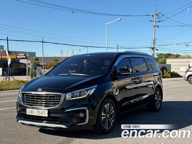 Kia Carnival 9-Seater Luxury — пробег 168 000 км — фото 1 из 5
