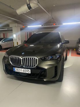 BMW X5 xDrive 30d M Sport — пробег 5 300 км — фото 1 из 5