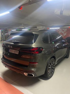 BMW X5 xDrive 30d M Sport — пробег 5 300 км — фото 2 из 5