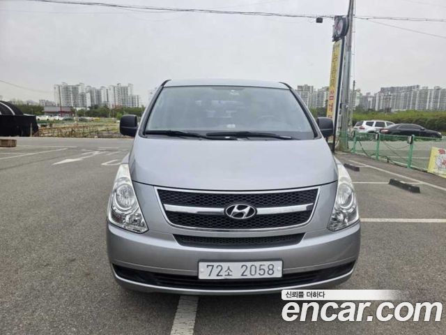Hyundai Starex 12-Seater Wagon CVX Deluxe — пробег 155 306 км — фото 2 из 5