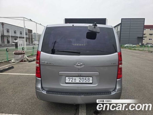 Hyundai Starex 12-Seater Wagon CVX Deluxe — пробег 155 306 км — фото 4 из 5