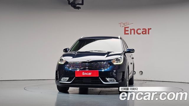 Kia Niro Prestige — пробег 116 019 км — фото 3 из 5