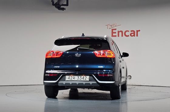 Kia Niro Prestige — пробег 116 019 км — фото 4 из 5