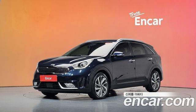 Kia Niro Prestige — пробег 116 019 км — фото 1 из 5