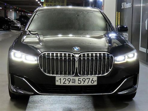 BMW 7-Series 740Li xDrive Design Pure Excellence — пробег 148 040 км — фото 2 из 5