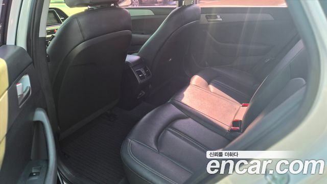 Hyundai Sonata LPI Style — пробег 204 800 км — фото 4 из 5