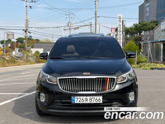 Kia Carnival 11-seater Noblesse — пробег 152 000 км — фото 3 из 5