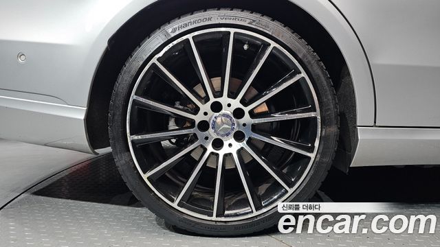 Mercedes-Benz E-Class E220 Bluetec Avantgarde Sport — пробег 96 163 км — фото 5 из 5
