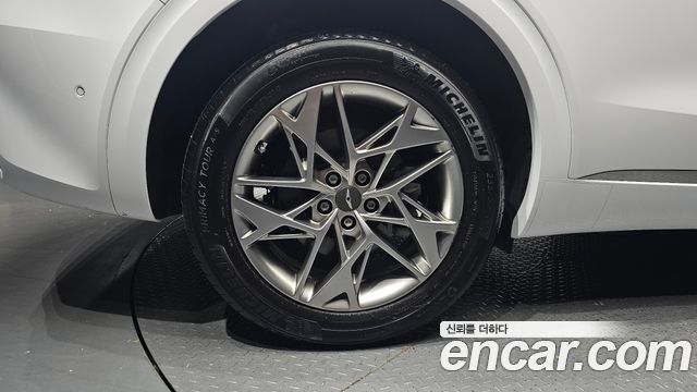 Genesis GV70 из Кореи Encar