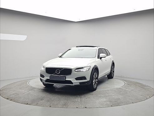 Volvo V90 B5 Plus AWD — пробег 9 564 км — фото 1 из 5