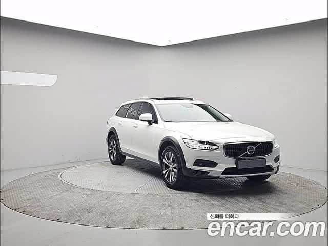 Volvo V90 B5 Plus AWD — пробег 9 564 км — фото 2 из 5