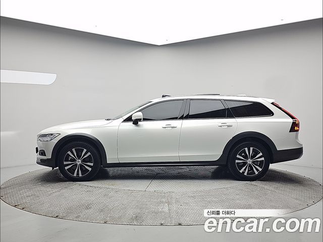Volvo V90 B5 Plus AWD — пробег 9 564 км — фото 4 из 5