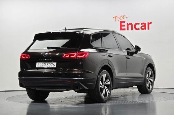 Volkswagen Touareg 3.0 TDI Premium — пробег 75 014 км — фото 2 из 5