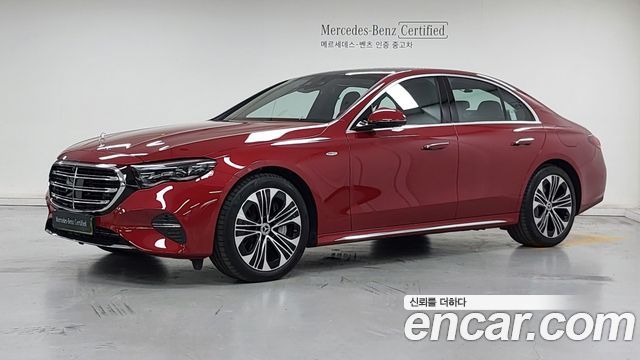 Mercedes-Benz E-Class E350e 4MATIC — пробег 2 956 км — фото 1 из 5
