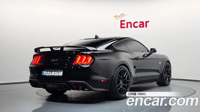 Ford Mustang GT Coupe — пробег 47 407 км — фото 2 из 5