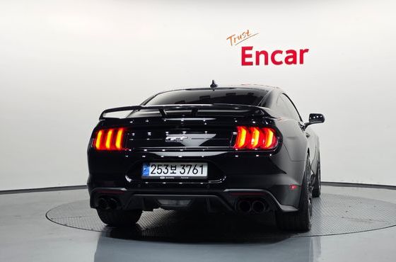 Ford Mustang GT Coupe — пробег 47 407 км — фото 4 из 5