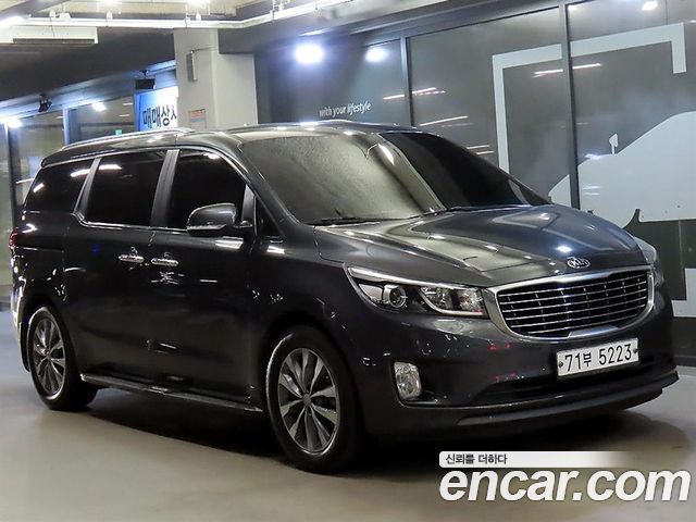 Kia Carnival 11-seater Prestige — пробег 179 315 км — фото 1 из 5