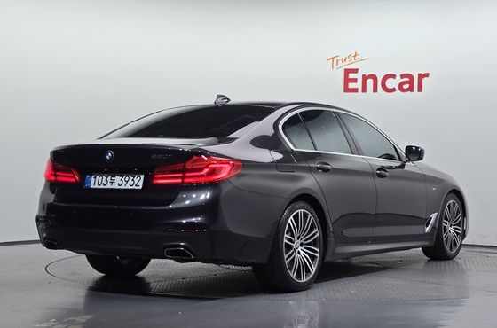 BMW 5-Series 530i M Sport Package Plus — пробег 125 334 км — фото 2 из 5