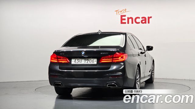 BMW 5-Series 530i xDrive M Sport Package Plus — пробег 116 319 км — фото 4 из 5